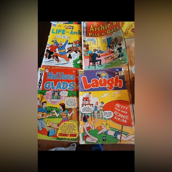 🗞🎭 Vintage Archie / Jughead / Riverdale Comic Books 🎭🍔 - Picture 1 of 1